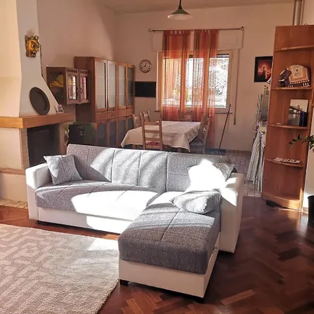 Ferienhaus House With Garden,bbq, And Optional Access To -sauna,jacuzzi And Pool- *