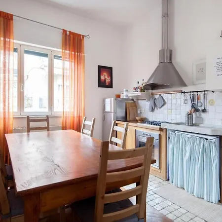 House With Garden,bbq, And Optional Access To -sauna,jacuzzi And Pool- * Sarzana